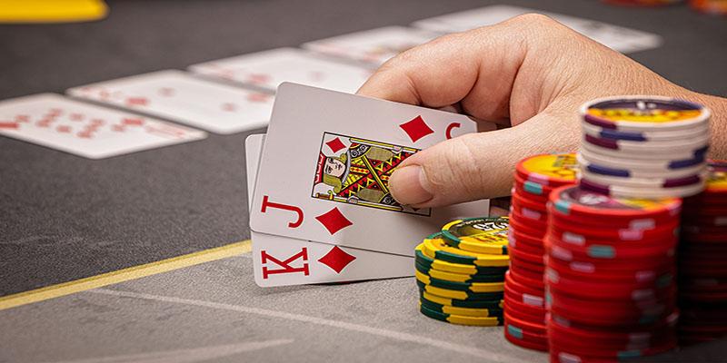 Vận dụng các cách chơi poker online hợp lý để tìm ra chiến thắng